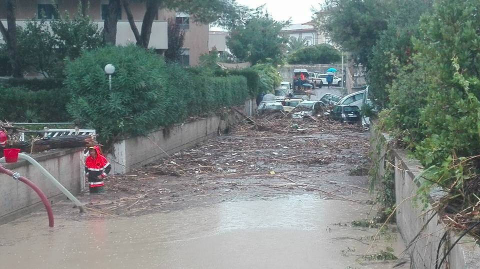 Alluvione a Livorno, le foto della VAB