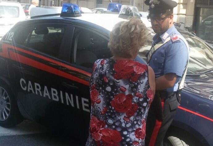 Carabiniere e signora