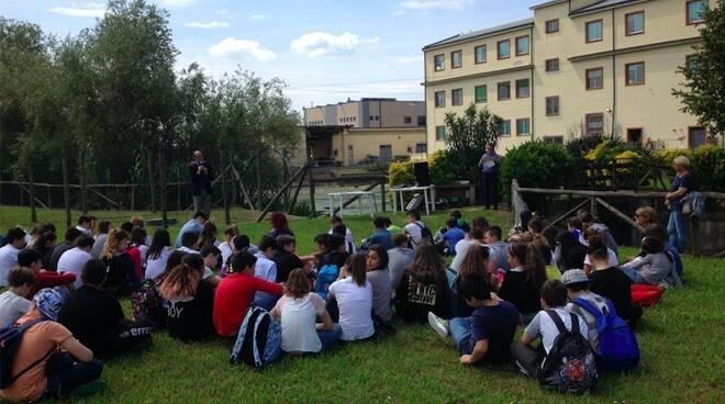 Studenti partecipanti all'iniziativa del Consorzio di bonifica