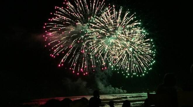 Lo spettacolo pirotecnico di Marina di Carrara (14/08/2018)