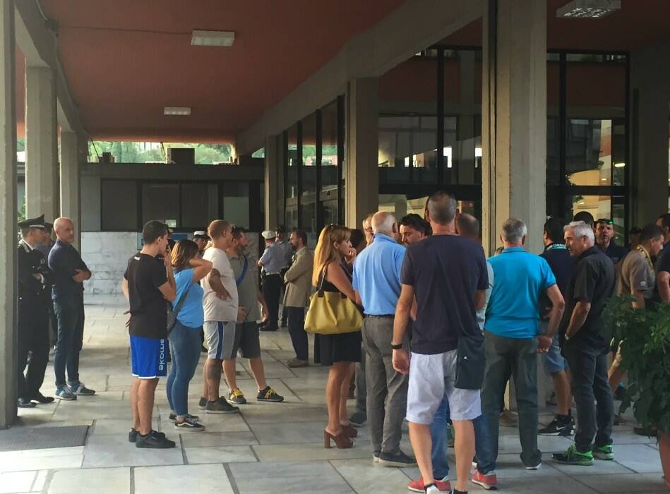 Carrarese, inagibile lo stadio dei Marmi: tifosi sotto il Comune