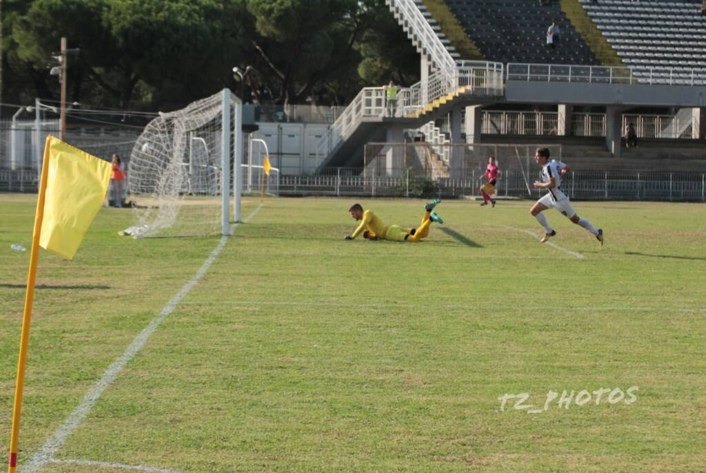 Massese-Prato (4-1), il primo gol di Lamioni