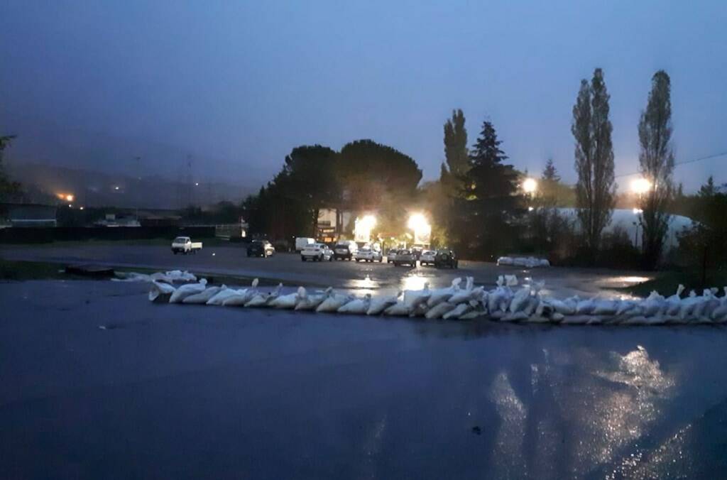 I ballini nei pressi dello stadio Lunezia di Pontremoli