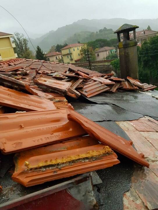 Un tetto scoperchiato a Fossola