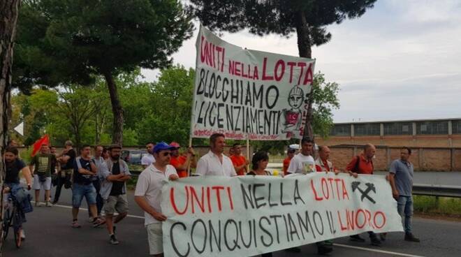 La manifestazione degli operai della Rational