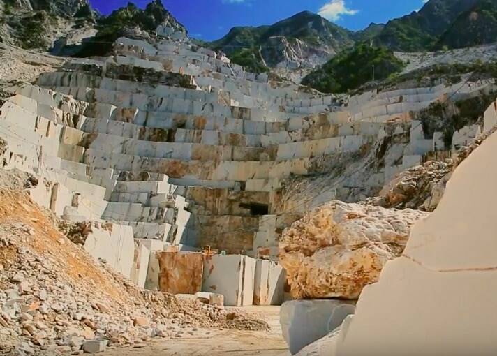 La cava Michelangelo a Carrara