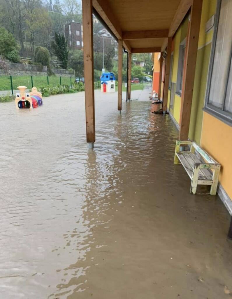 Frane e allagamenti, il maltempo flagella la Lunigiana