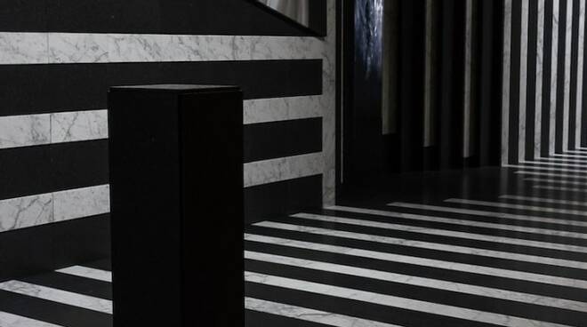 L'installazione in marmo firmata Remigio Architects