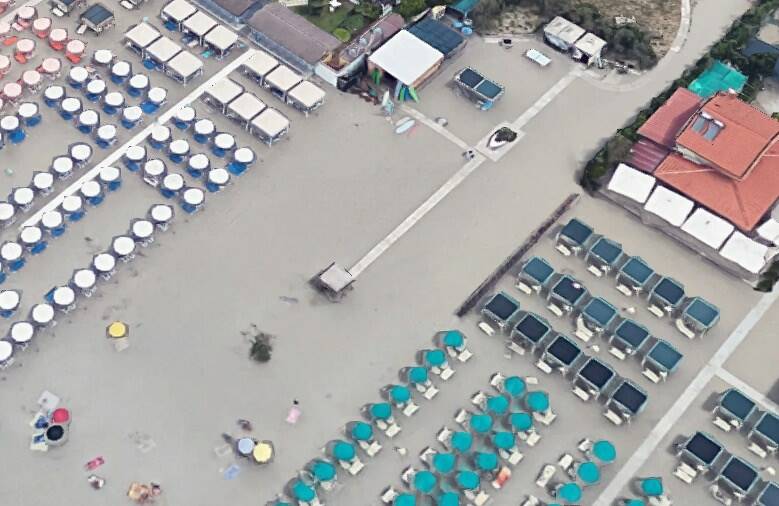 La spiaggia dei surfisti a Marina di Massa