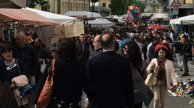 Tanta gente alla fiera di San Marco ad Avenza