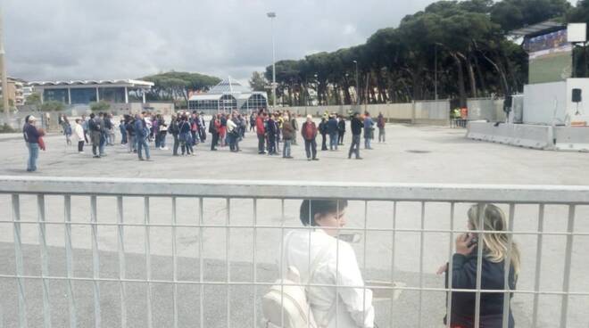 I tifosi della Carrarese che hanno assistito al derby col Pisa da Carrarafiere