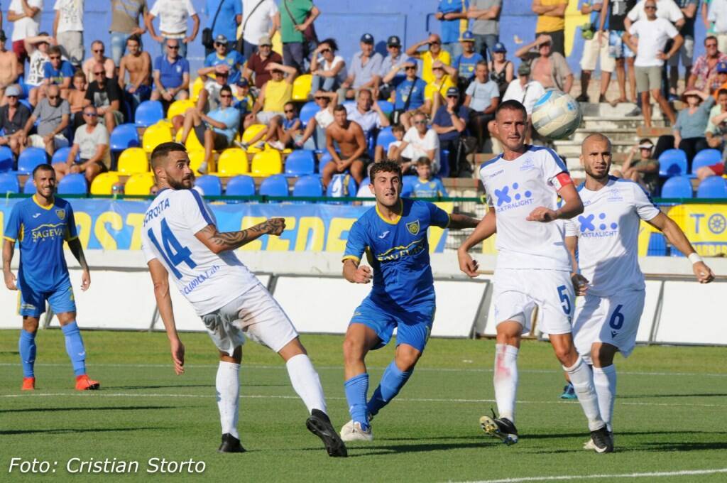 Coppa Italia, Carrarese-Fermana (6-5): il fotoracconto