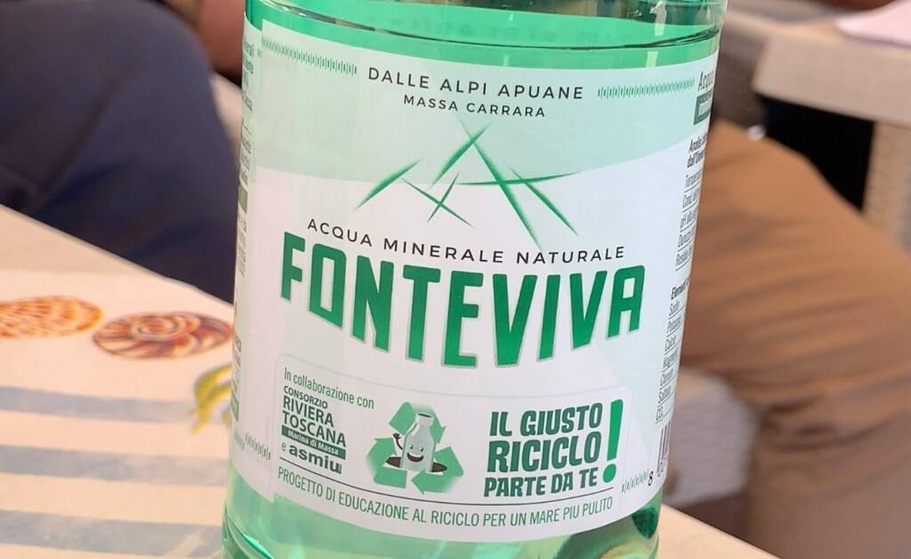 La nuova etichetta sulle bottigliette della Fonteviva