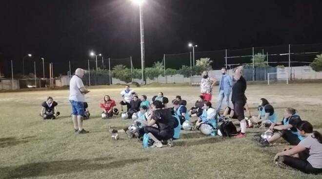 Allenamenti al campo sportivo di via Casola a Marina di Massa