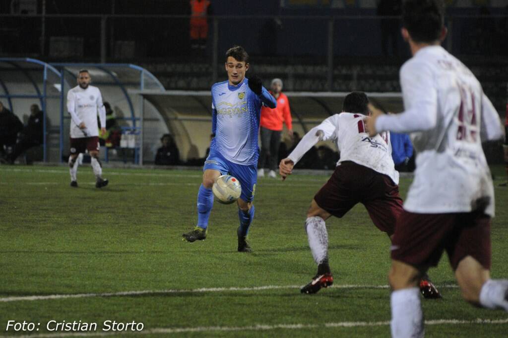 Carrarese-Arezzo (2-2)