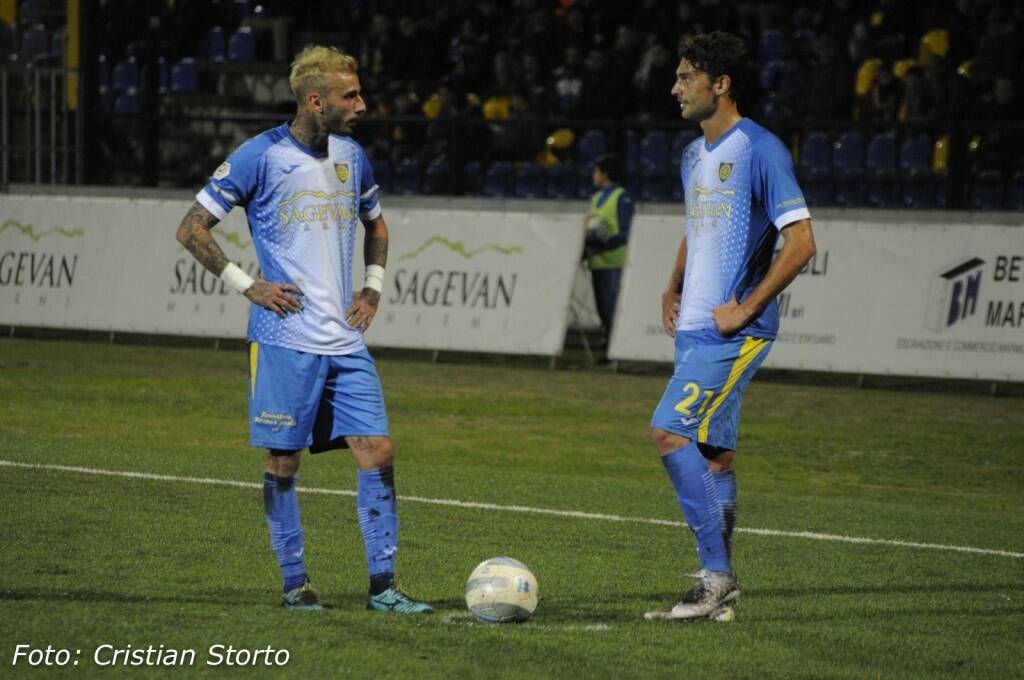 Carrarese-Arezzo (2-2)