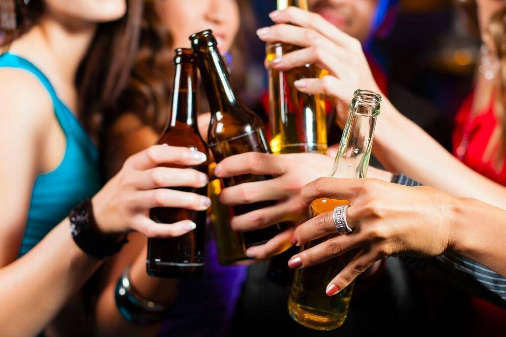 L'ordinanza impedirà il consumo di alcolici dopo le 22.