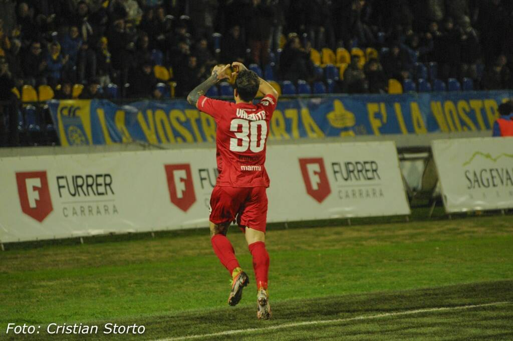 Carrarese-Pro Vercelli (3-2)