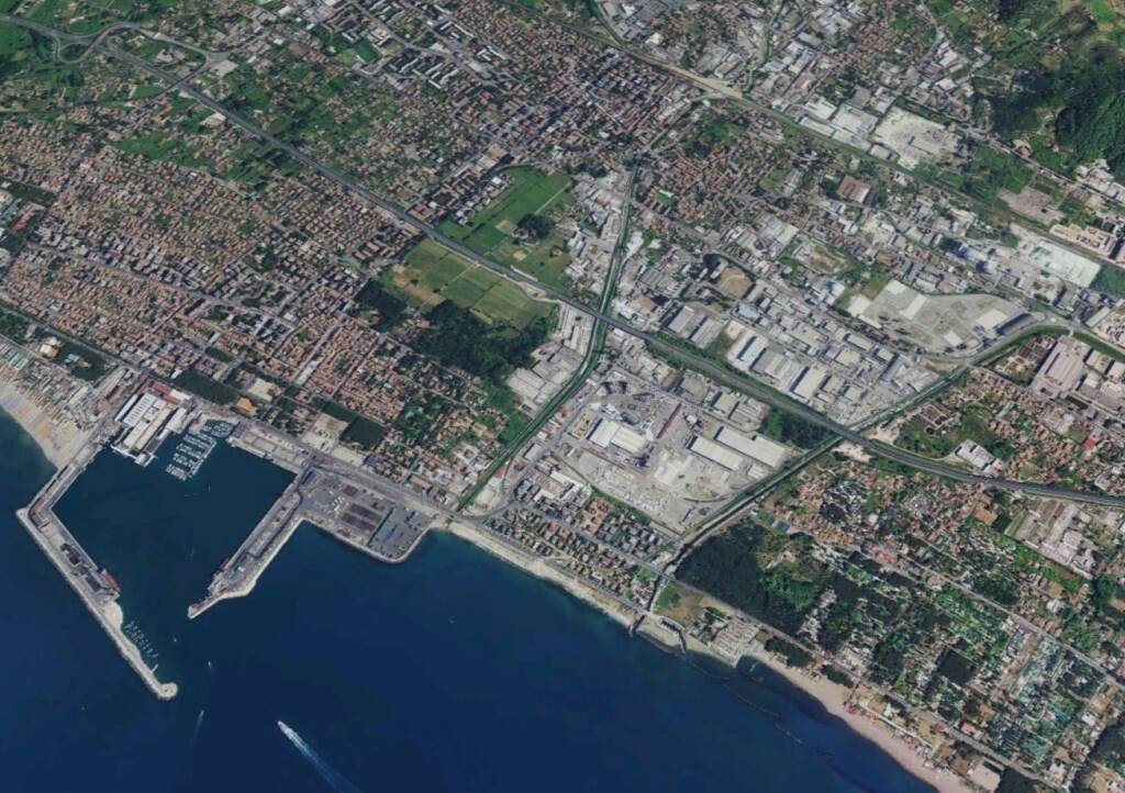 Carrara vista dal satellite