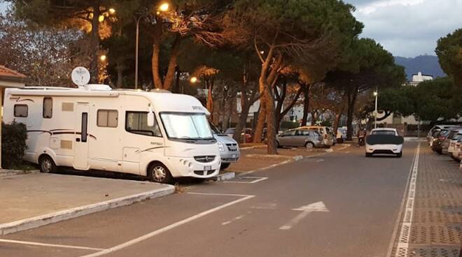 Largo Werther Cacciatori a Marina di Carrara