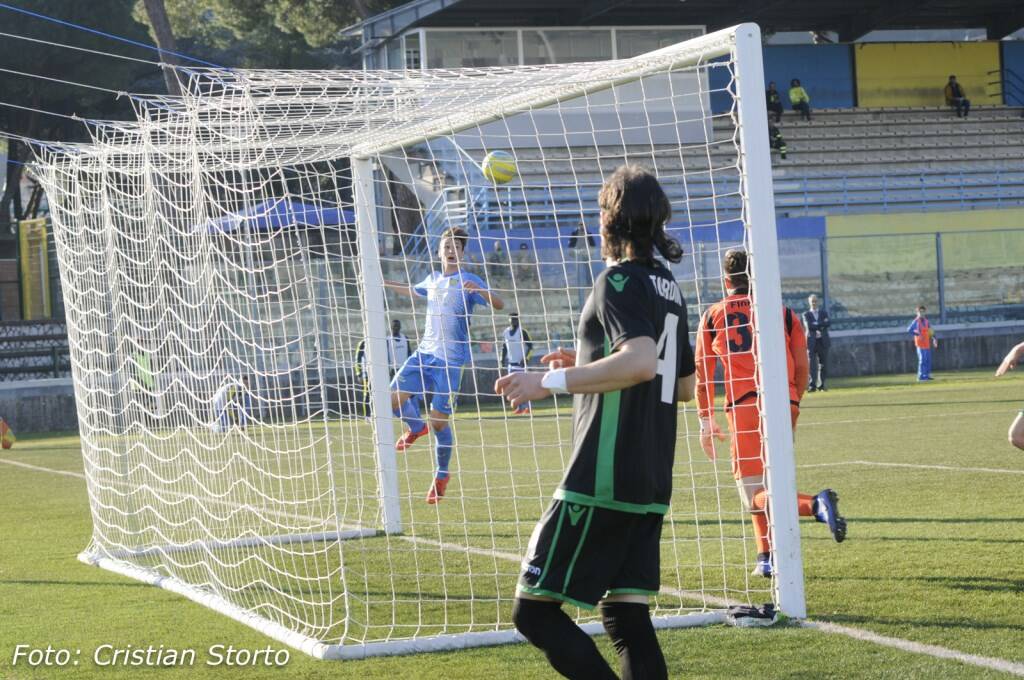 Carrarese-Gozzano (3-0): il fotoracconto