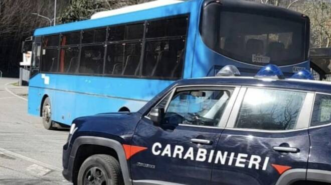 Il bus "della droga" fermato dai carabinieri