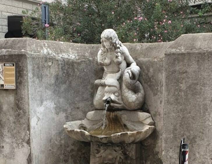 La fontana della Sirena a Carrara