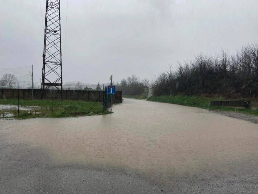 Allagamenti nei pressi del campo sportivo di Aulla