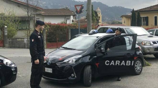 Carabinieri a Massa