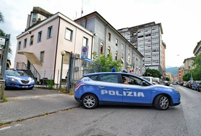 Le Volanti della Questura di Massa-Carrara della Polizia di Stato