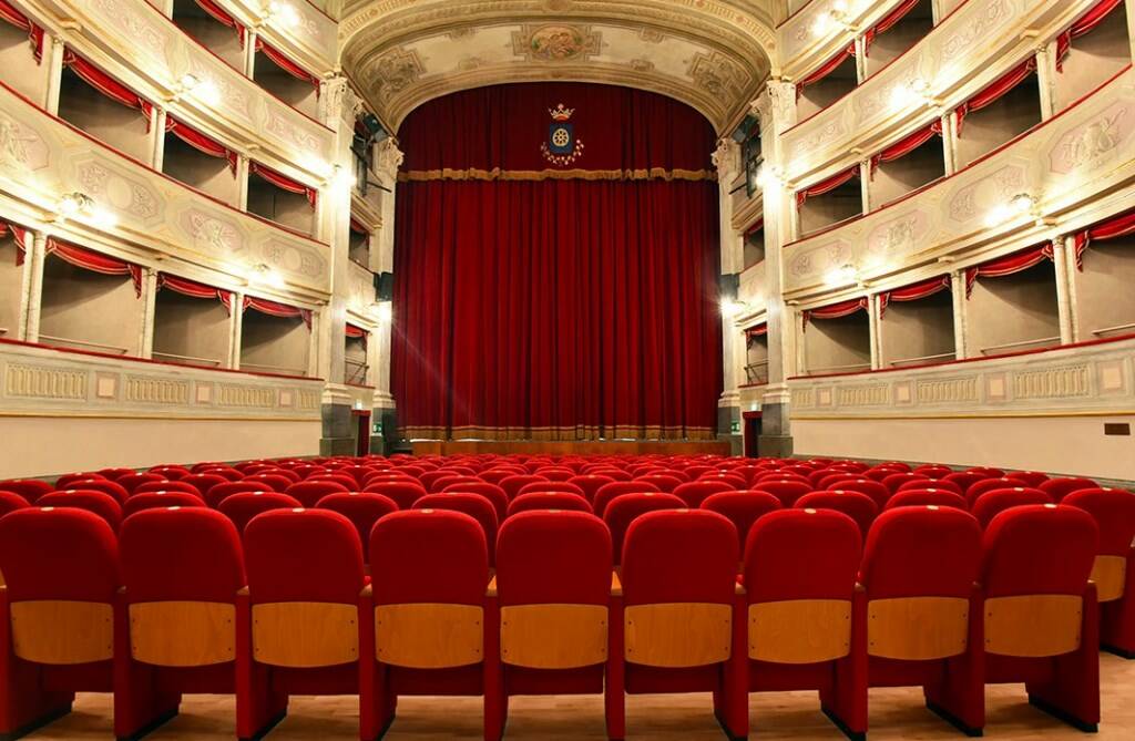 L'interno del Teatro Animosi di Carrara