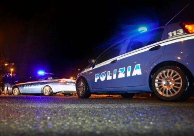 Controlli notturni della polizia di Stato