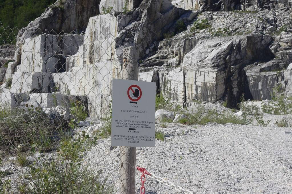 In difesa delle Apuane, cava attiva Minucciano