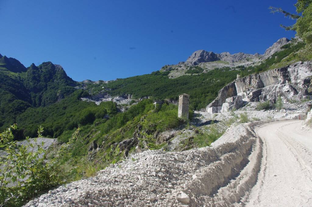 In difesa delle Apuane, cava attiva Minucciano