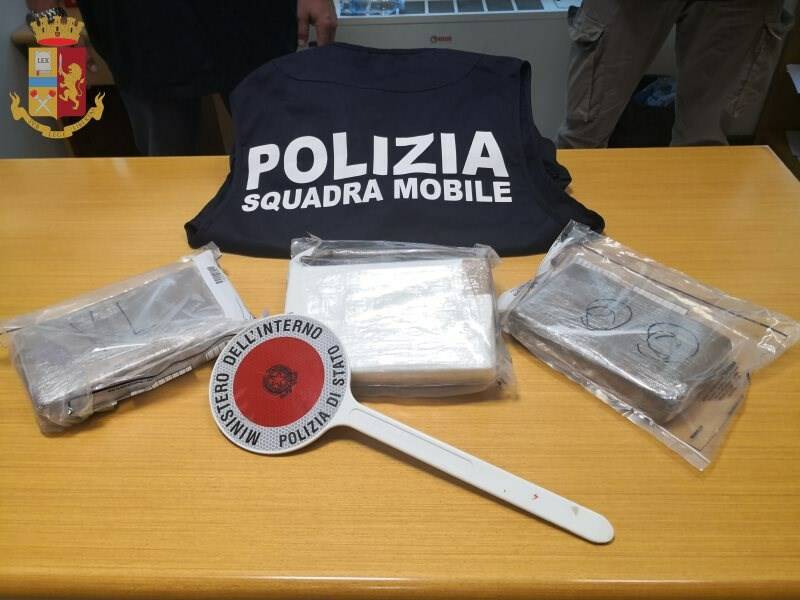 La droga sequestrata dalla Squadra Mobile