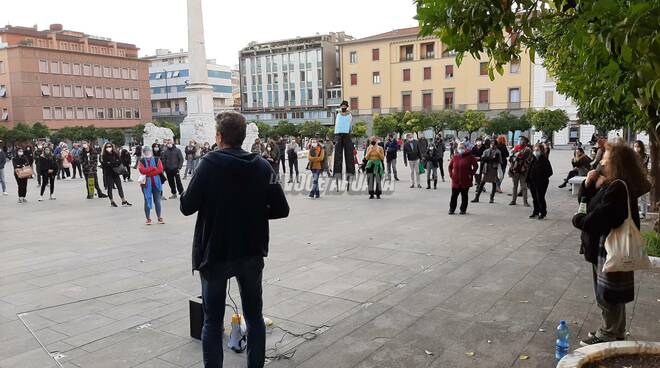 Il presidio di piazza Aranci del 30 ottobre 2020 in protesta al dpcm