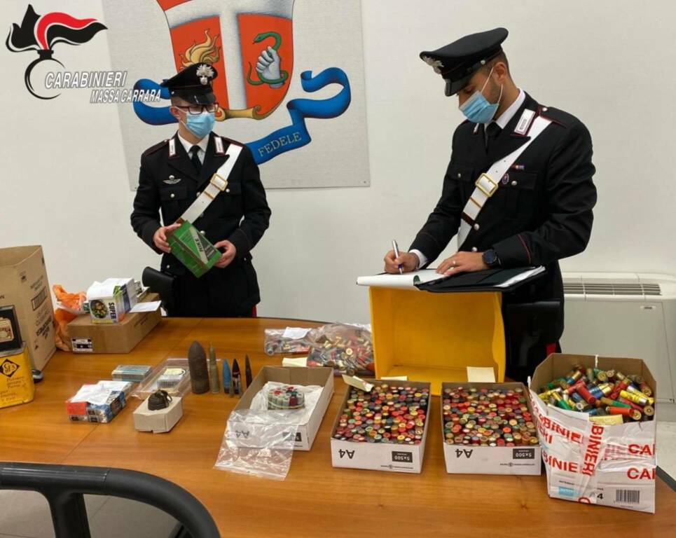 Carabinieri munizioni carabinieri marijuana