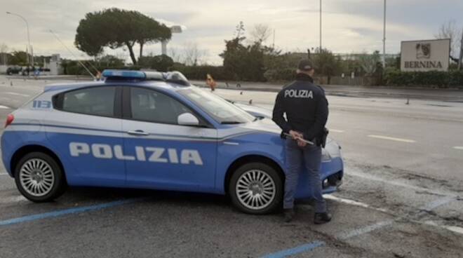 Controlli polizia, posto di blocco