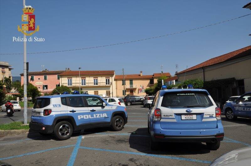 polizia stazione sarzana