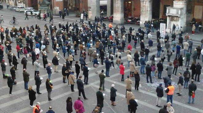 sentinelle in piedi