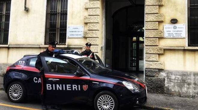 carabinieri caserma carrara