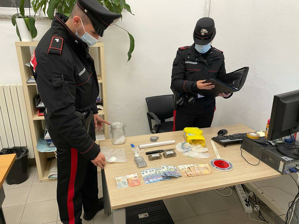 carabinieri droga soldi