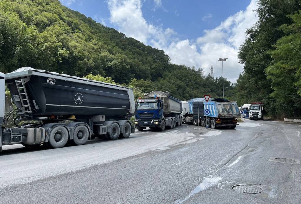 camion marmo camion cave