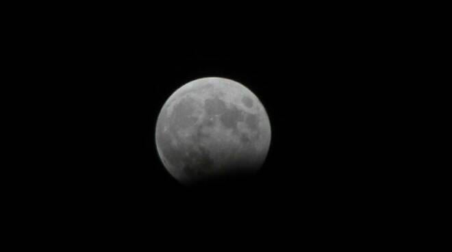 eclissi luna 28-10-2023 (foto: Stefano Stradini)