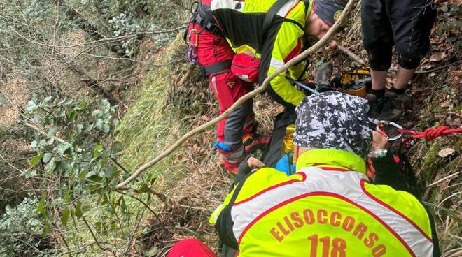 elisoccorso pegaso 3 soccorso alpino vigili del fuoco metato camaiore 03-2024