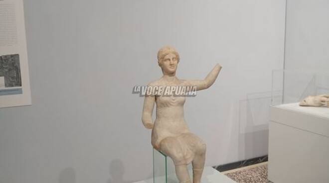 Mostra archeologica al Carmi reperti Romana marmora